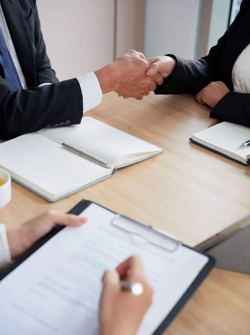 confirming-deal-4WLR4N5.jpg